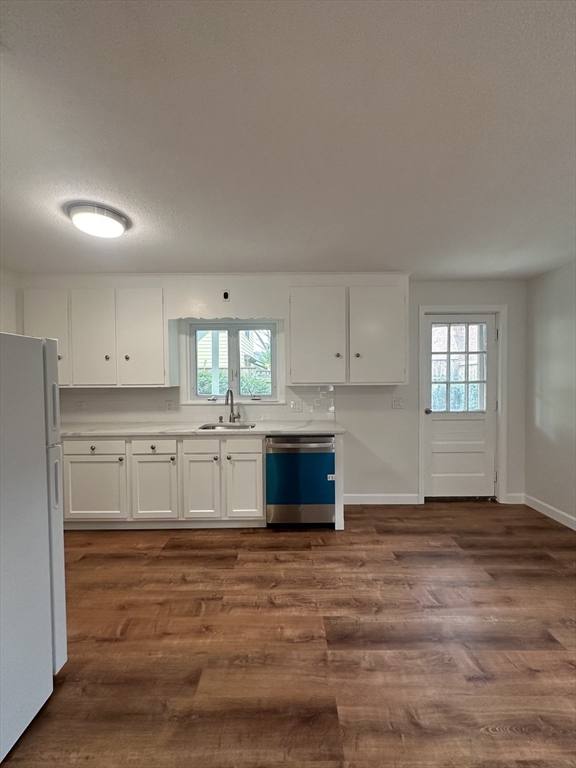 1 bed, 1 bath apartment for rent at 72A Cushing St Unit A, Strawberry Hill — photo 5 of 11