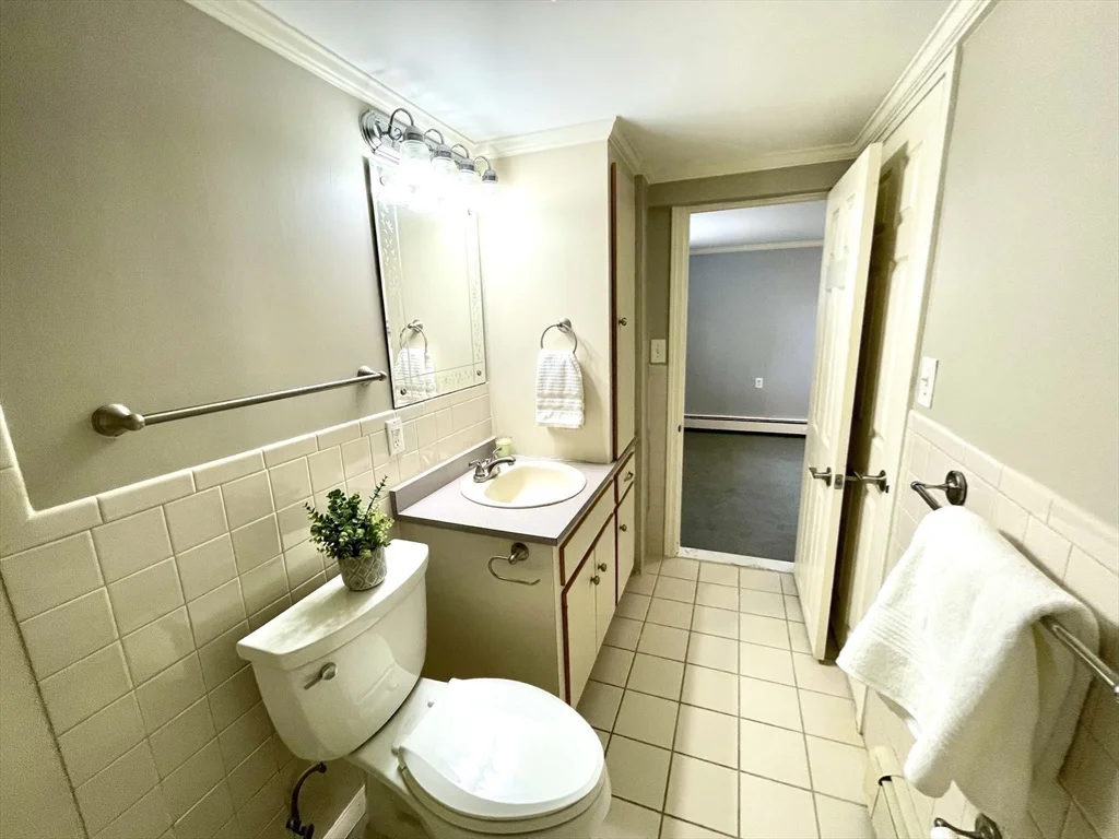 1 bed, 1 bath apartment for rent at 73 Benefit Unit B, Mansfield — photo 13 of 23
