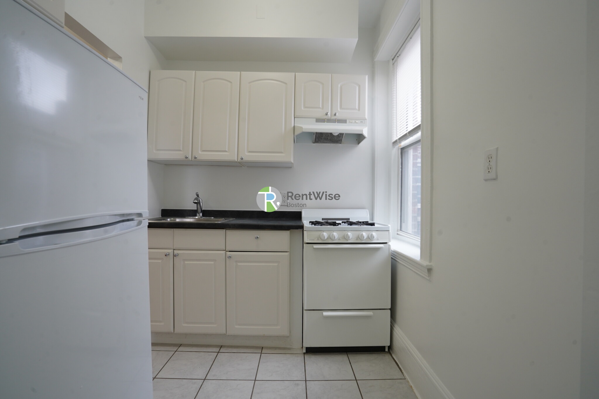 1 bed, 1 bath apartment for rent at 73 Brighton Ave Unit 6, Allston — photo 7 of 13
