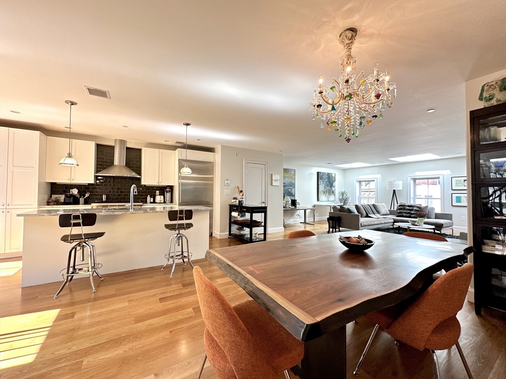 2 bed, 2 bath apartment for rent at 73 Broad St Unit 4, Boston Downtown — photo 4 of 14
