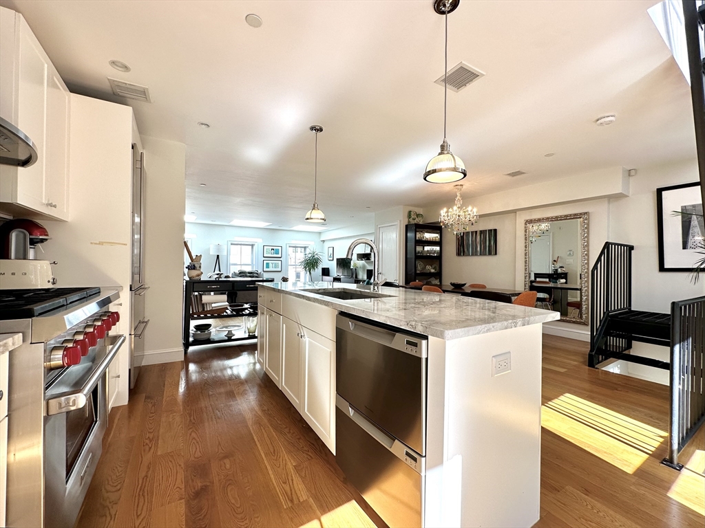 2 bed, 2 bath apartment for rent at 73 Broad St Unit 4, Boston Downtown — photo 5 of 14
