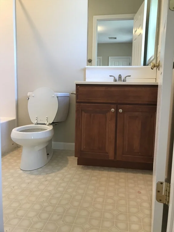 3 bed, 1 bath apartment for rent at 73 Broadway Unit 3, Quincy — photo 14 of 16