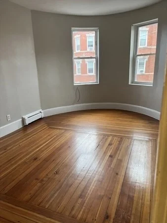 5 bed, 1 bath apartment for rent at 73 Charles St Unit 1, Dorchester — photo 3 of 7