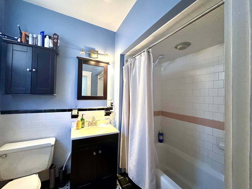 1 bed, 1 bath apartment for rent at 73 Charles St Unit 2, Beacon Hill — photo 5 of 5