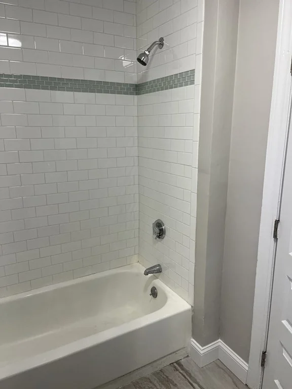 5 bed, 1 bath apartment for rent at 73 Charles St Unit 2, Dorchester — photo 2 of 8