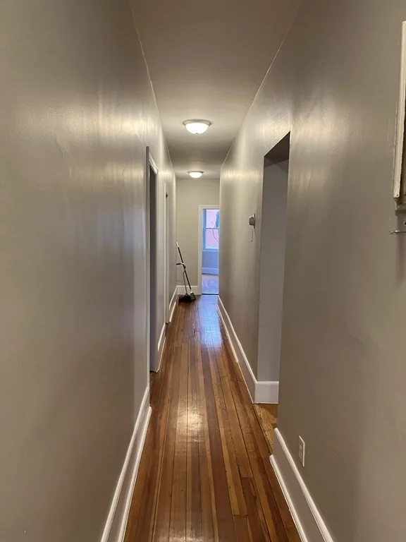 5 bed, 1 bath apartment for rent at 73 Charles St Unit 2, Dorchester — photo 4 of 8