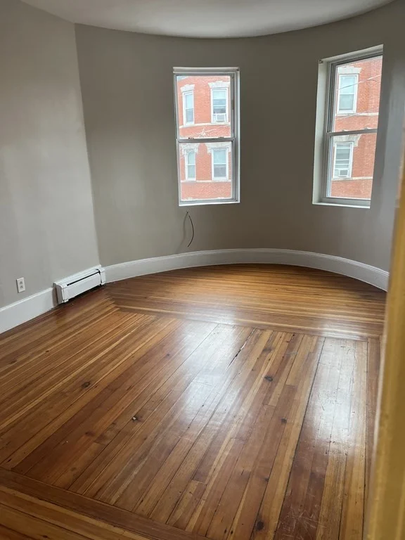 5 bed, 1 bath apartment for rent at 73 Charles St Unit 2, Dorchester — photo 8 of 8