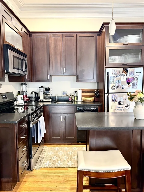 1 bed, 1 bath apartment for rent at 73 Charles St Unit 2F, Beacon Hill — photo 1 of 9
