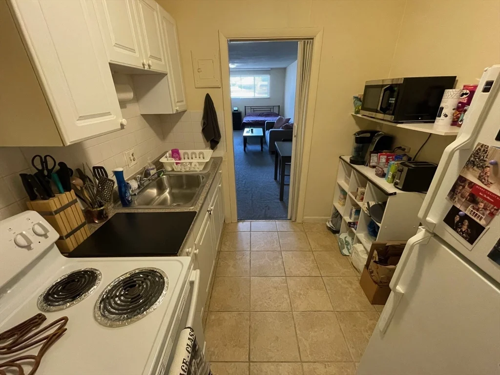 Studio bed, 1 bath apartment for rent at 73 Charlesbank Rd Unit 101, Newton Corner — photo 7 of 9