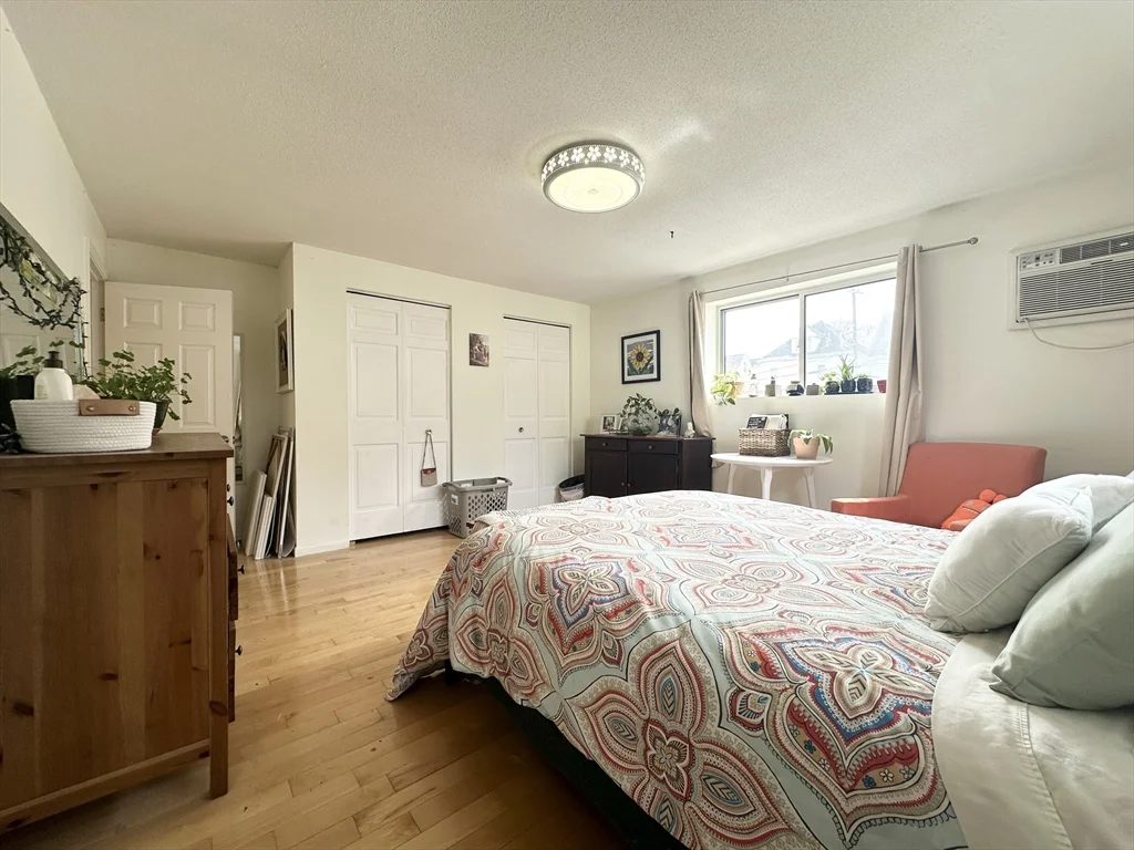 2 bed, 1 bath apartment for rent at 73 Charlesbank Rd Unit 205, Newton — photo 14 of 18