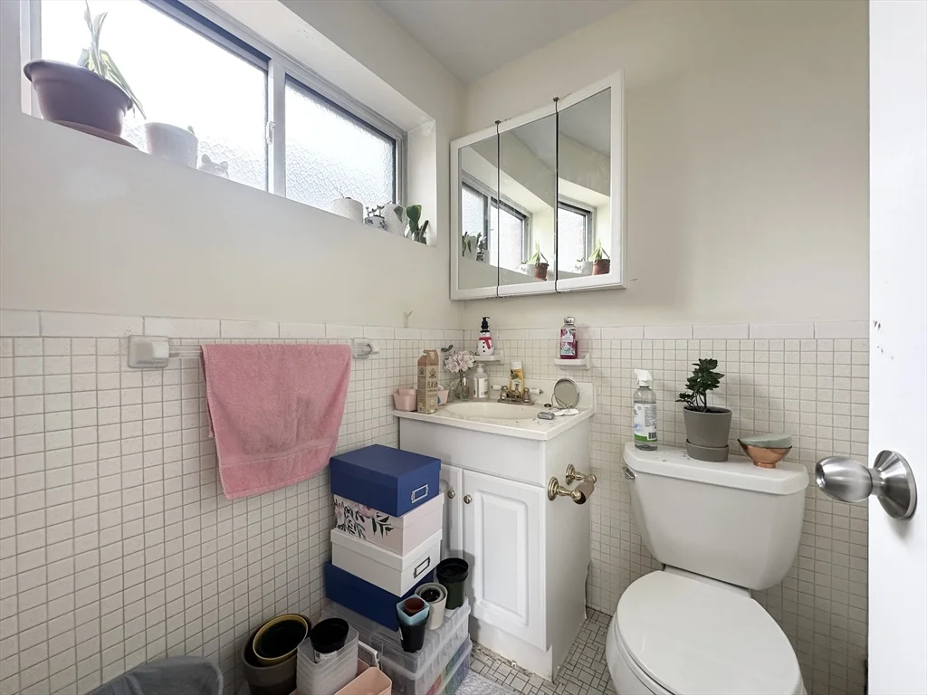 2 bed, 1 bath apartment for rent at 73 Charlesbank Rd Unit 205, Newton — photo 16 of 18