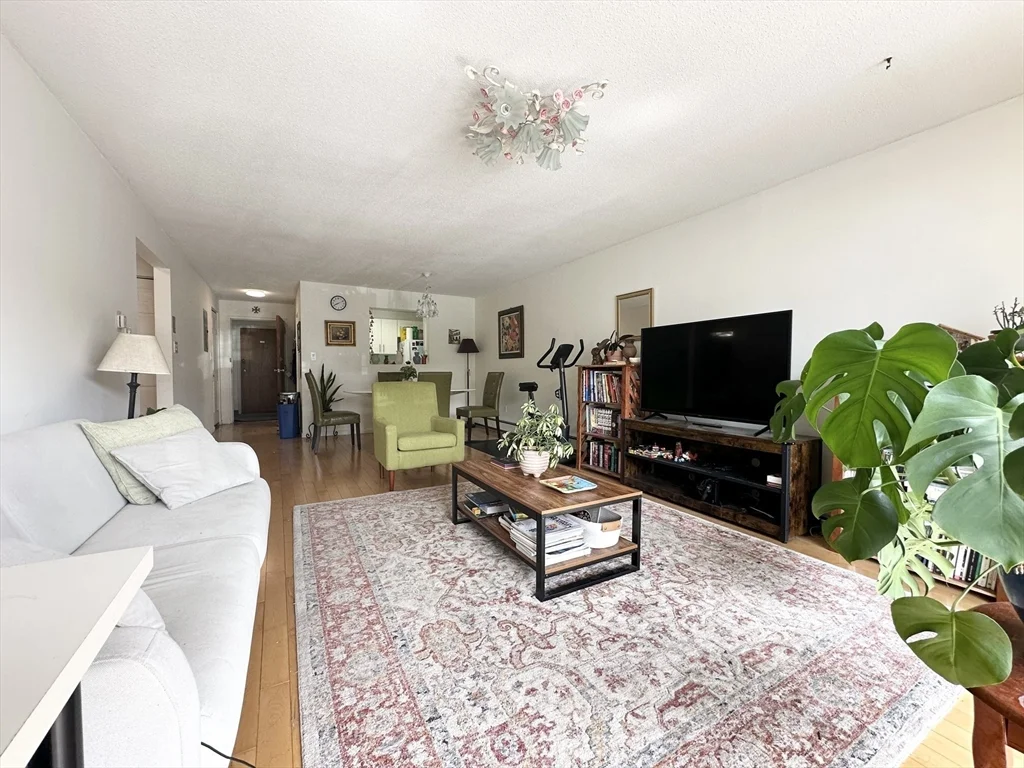 2 bed, 1 bath apartment for rent at 73 Charlesbank Rd Unit 205, Newton — photo 1 of 18