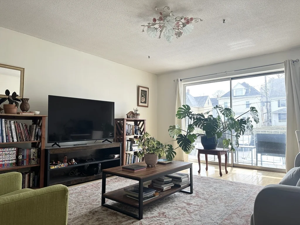 2 bed, 1 bath apartment for rent at 73 Charlesbank Rd Unit 205, Newton — photo 5 of 18