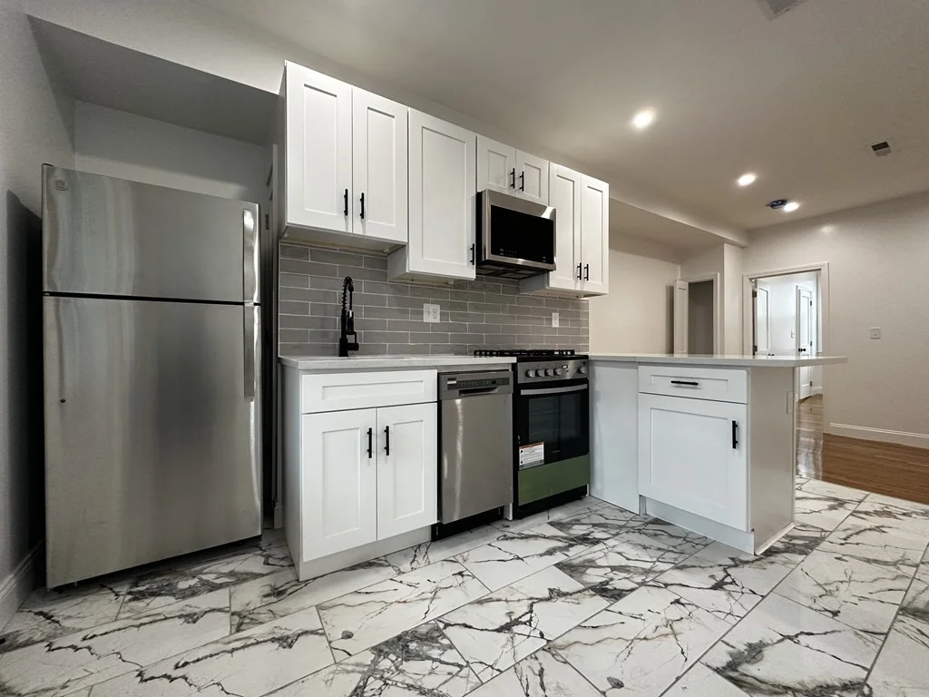 2 bed, 1 bath apartment for rent at 73 Chelsea Unit 1, East Boston