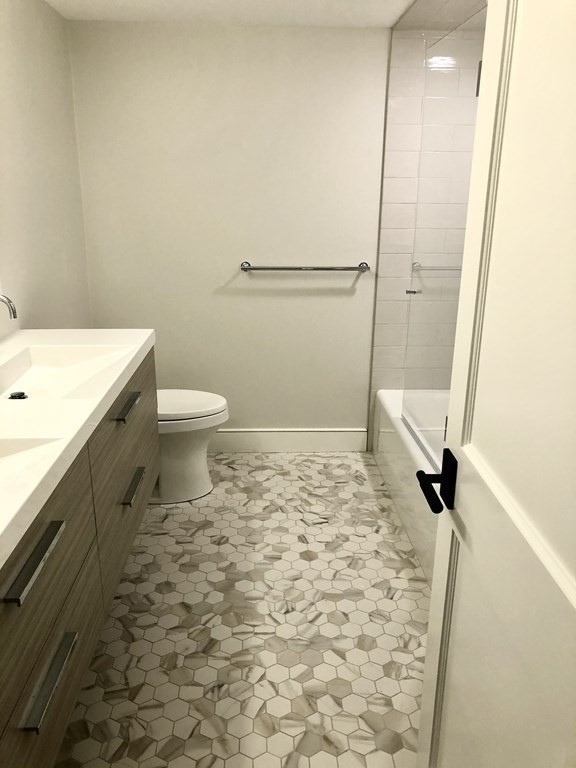2 bed, 1 bath apartment for rent at 73 Chestnut St Unit A, Weston — photo 11 of 22