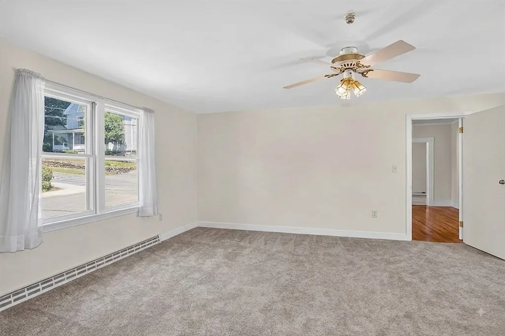 3 bed, 2 bath apartment for rent at 73 Commonwealth Ave Unit 1, Marlborough — photo 4 of 9