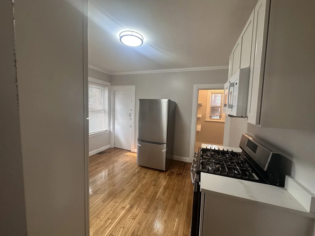 2 bed, 1 bath apartment for rent at 73 Cushing Unit 1, Dorchester — photo 5 of 19