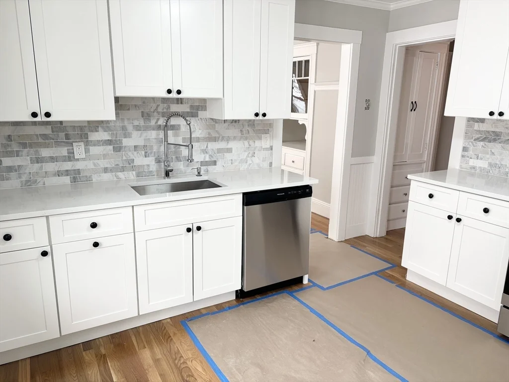 3 bed, 1 bath apartment for rent at 73 Dent St Unit 2, West Roxbury — photo 7 of 38