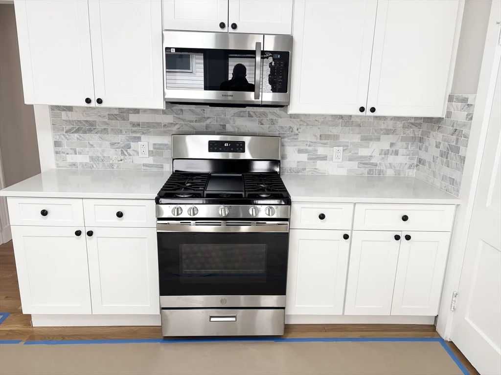 3 bed, 1 bath apartment for rent at 73 Dent St Unit 2, West Roxbury — photo 9 of 38