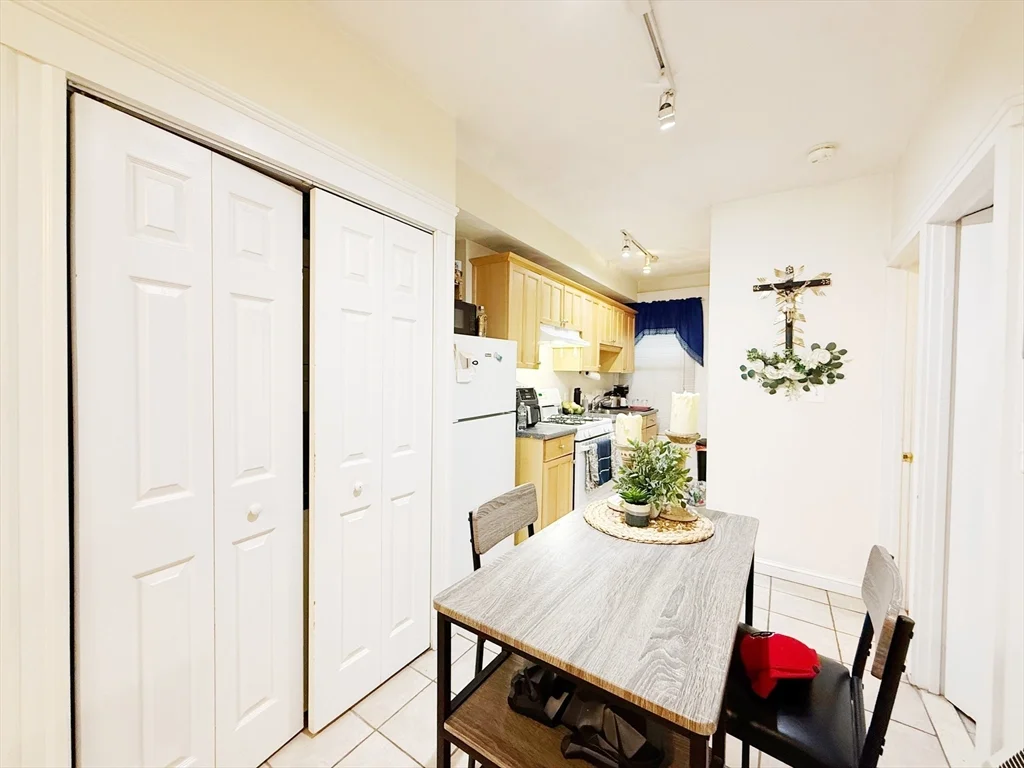 1 bed, 1 bath apartment for rent at 73 Divison St Unit 1, Chelsea — photo 4 of 10
