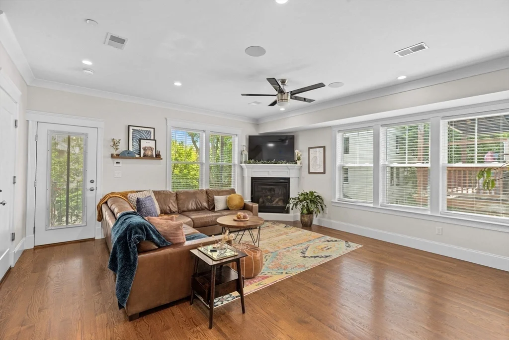 2 bed, 2 bath apartment for rent at 73 Dix St Unit 6, Dorchester — photo 8 of 31