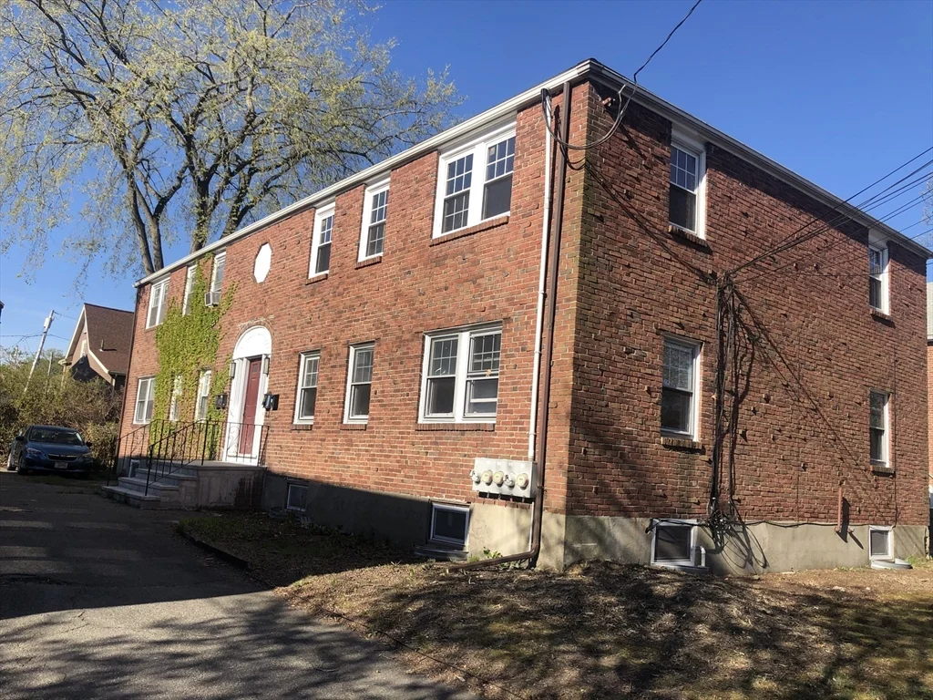 2 bed, 1 bath apartment for rent at 73 Fuller St Unit 2, South Waltham — photo 1 of 10