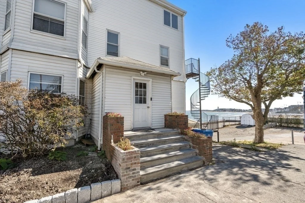2 bed, 1 bath apartment for rent at 73 Grovers Ave Unit 1, Winthrop — photo 11 of 13