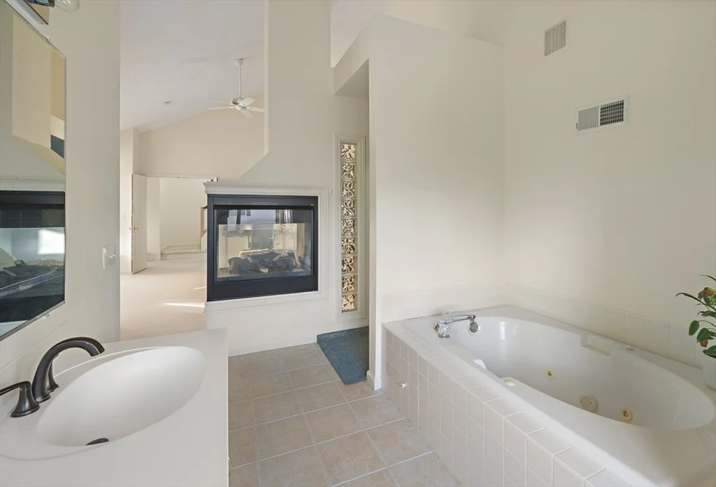 2 bed, 2 bath apartment for rent at 73 Half Crown Cir Unit 73, Ashland — photo 14 of 22