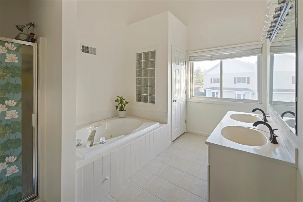 2 bed, 2 bath apartment for rent at 73 Half Crown Cir Unit 73, Ashland — photo 13 of 22