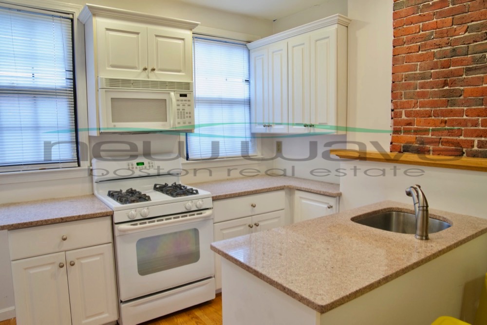 1 bed, 1 bath apartment for rent at 73 Hudson St Unit 1, Chinatown — photo 5 of 9