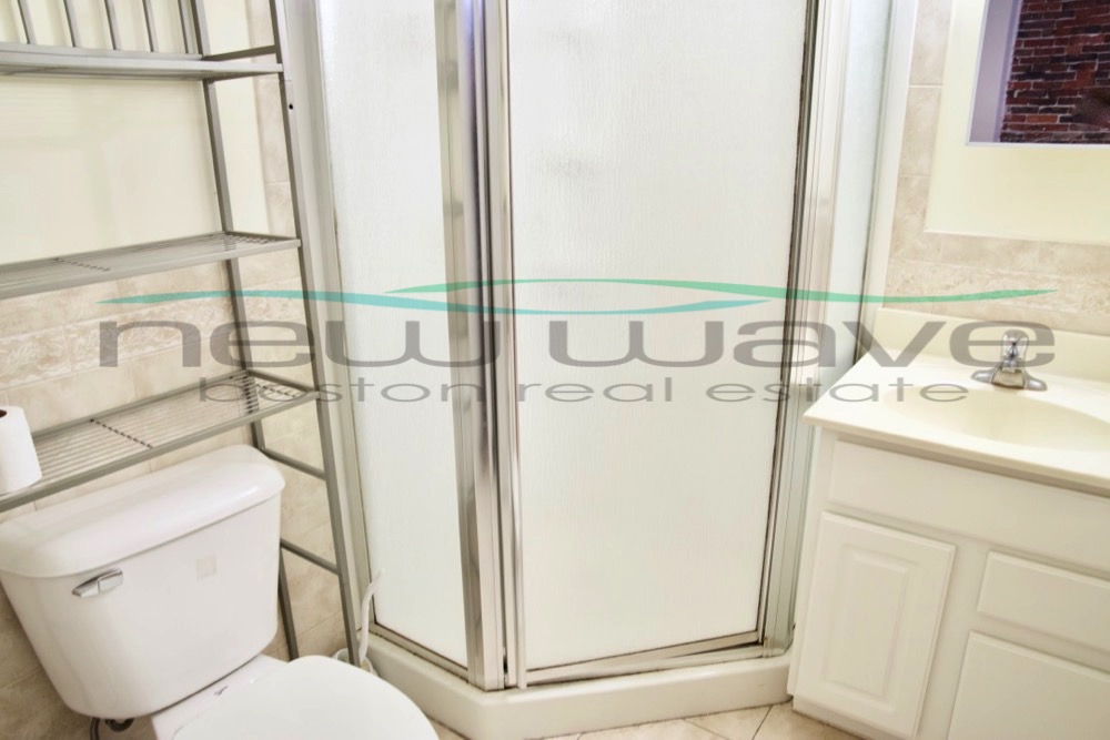 1 bed, 1 bath apartment for rent at 73 Hudson St Unit 1, Chinatown — photo 9 of 9