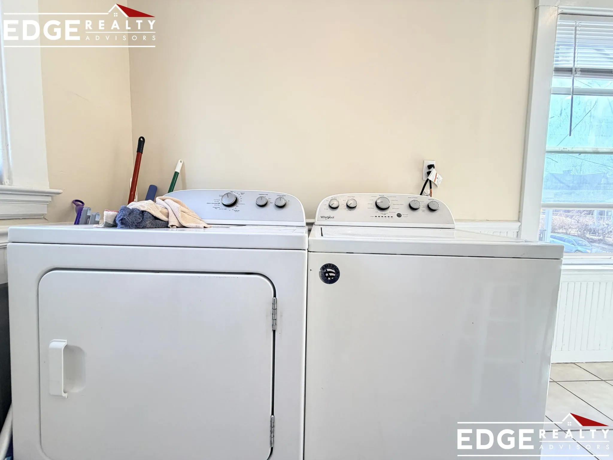 5 bed, 2 bath apartment for rent at 73 Leicester St Unit 2A, Oak Square — photo 11 of 18