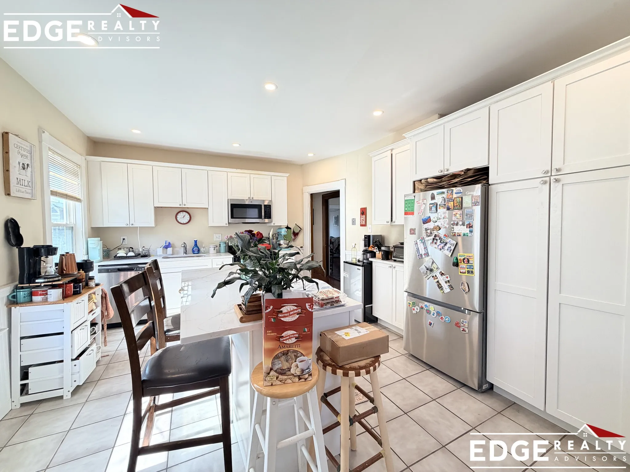 5 bed, 2 bath apartment for rent at 73 Leicester St Unit 2A, Oak Square