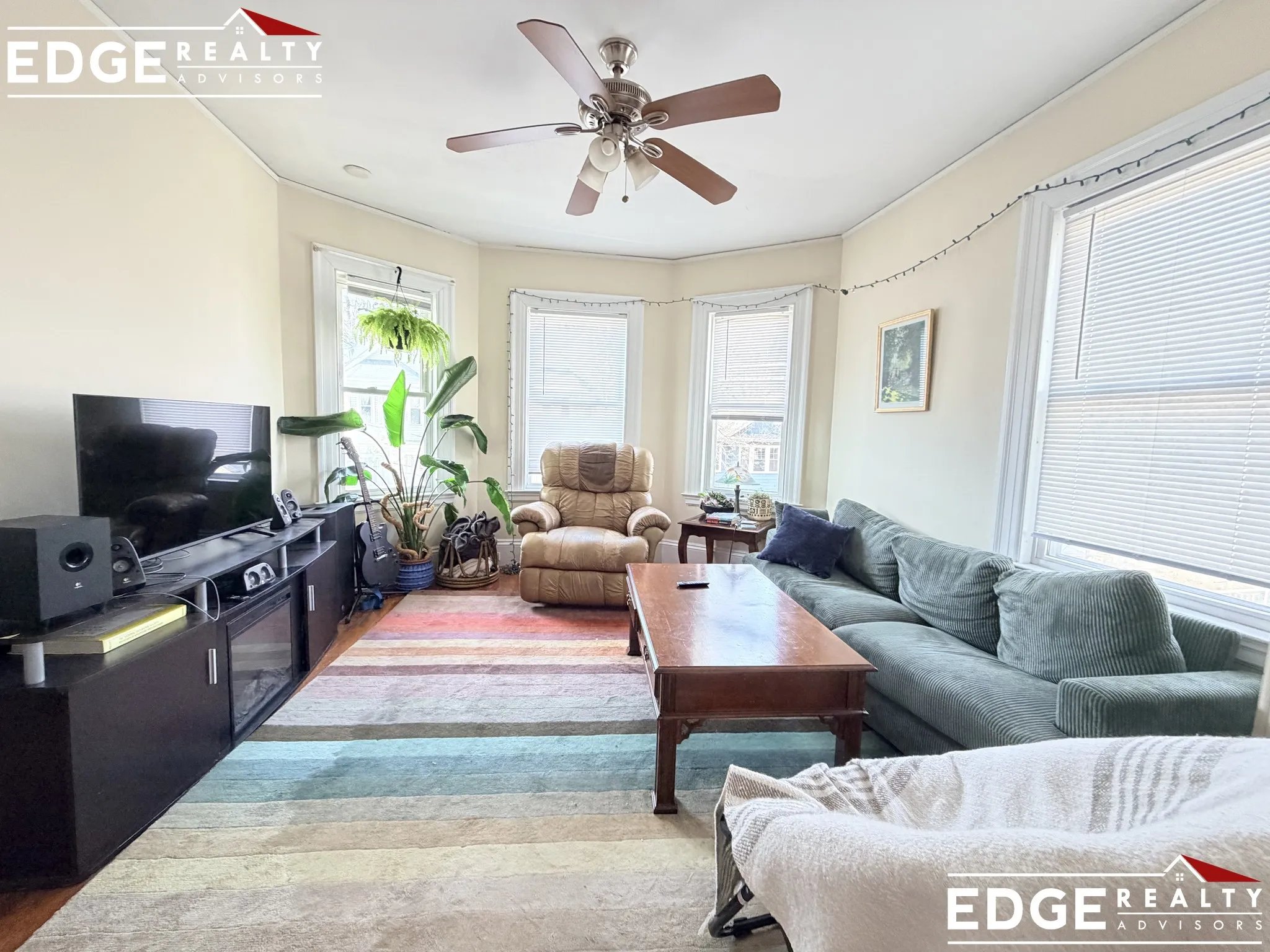 5 bed, 2 bath apartment for rent at 73 Leicester St Unit 2A, Oak Square — photo 5 of 18