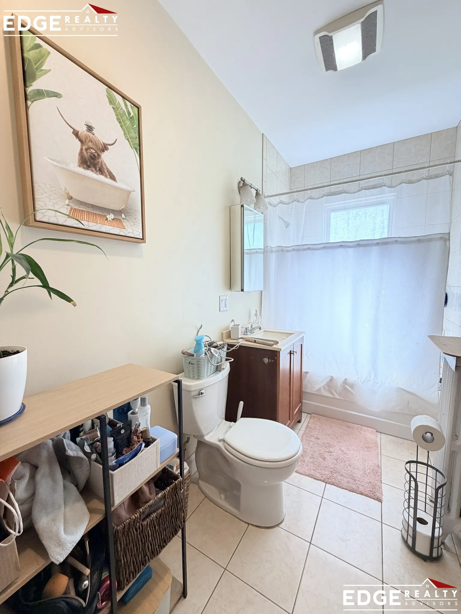 5 bed, 2 bath apartment for rent at 73 Leicester St Unit 2A, Oak Square — photo 8 of 18