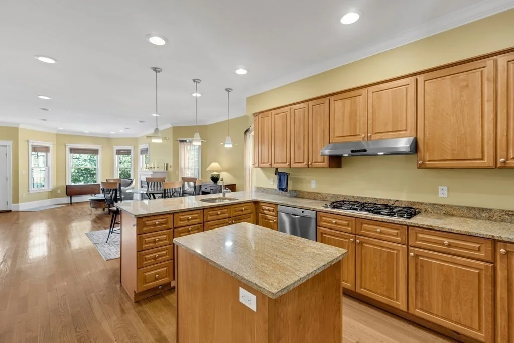 2 bed, 2 bath apartment for rent at 73 Lexington Ave Unit 2, Davis Square — photo 3 of 21