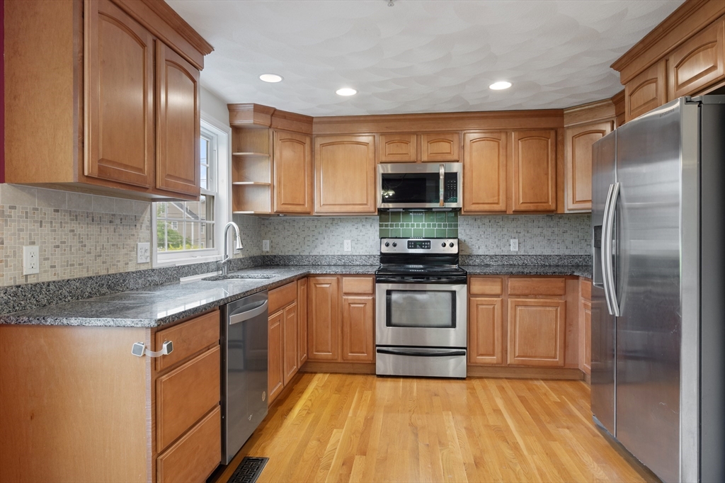 2 bed, 1 bath apartment for rent at 73 Liberty St Unit 3, Danvers — photo 15 of 32
