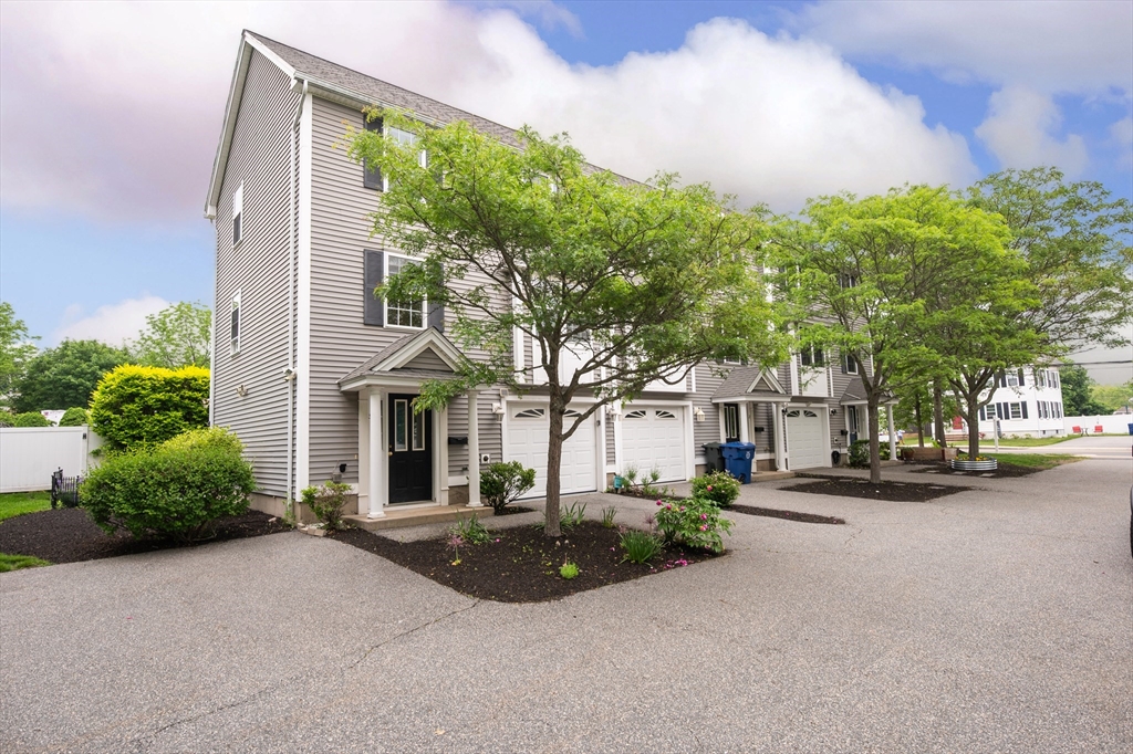 2 bed, 1 bath apartment for rent at 73 Liberty St Unit 3, Danvers — photo 10 of 32