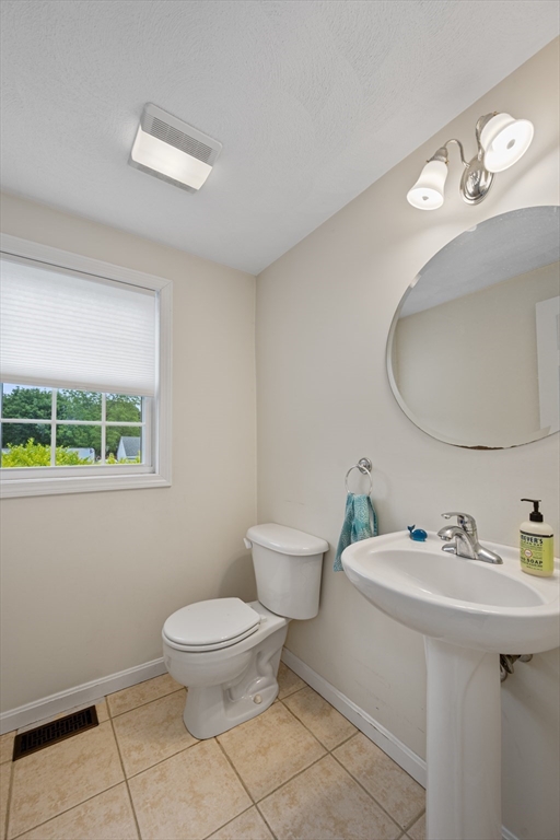 2 bed, 1 bath apartment for rent at 73 Liberty St Unit 3, Danvers — photo 20 of 32