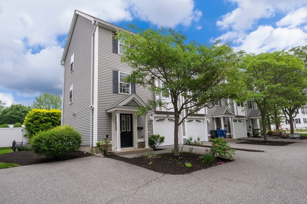 2 bed, 1 bath apartment for rent at 73 Liberty St Unit 3, Danvers — photo 1 of 32