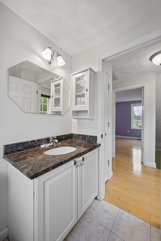 2 bed, 1 bath apartment for rent at 73 Liberty St Unit 3, Danvers — photo 26 of 32