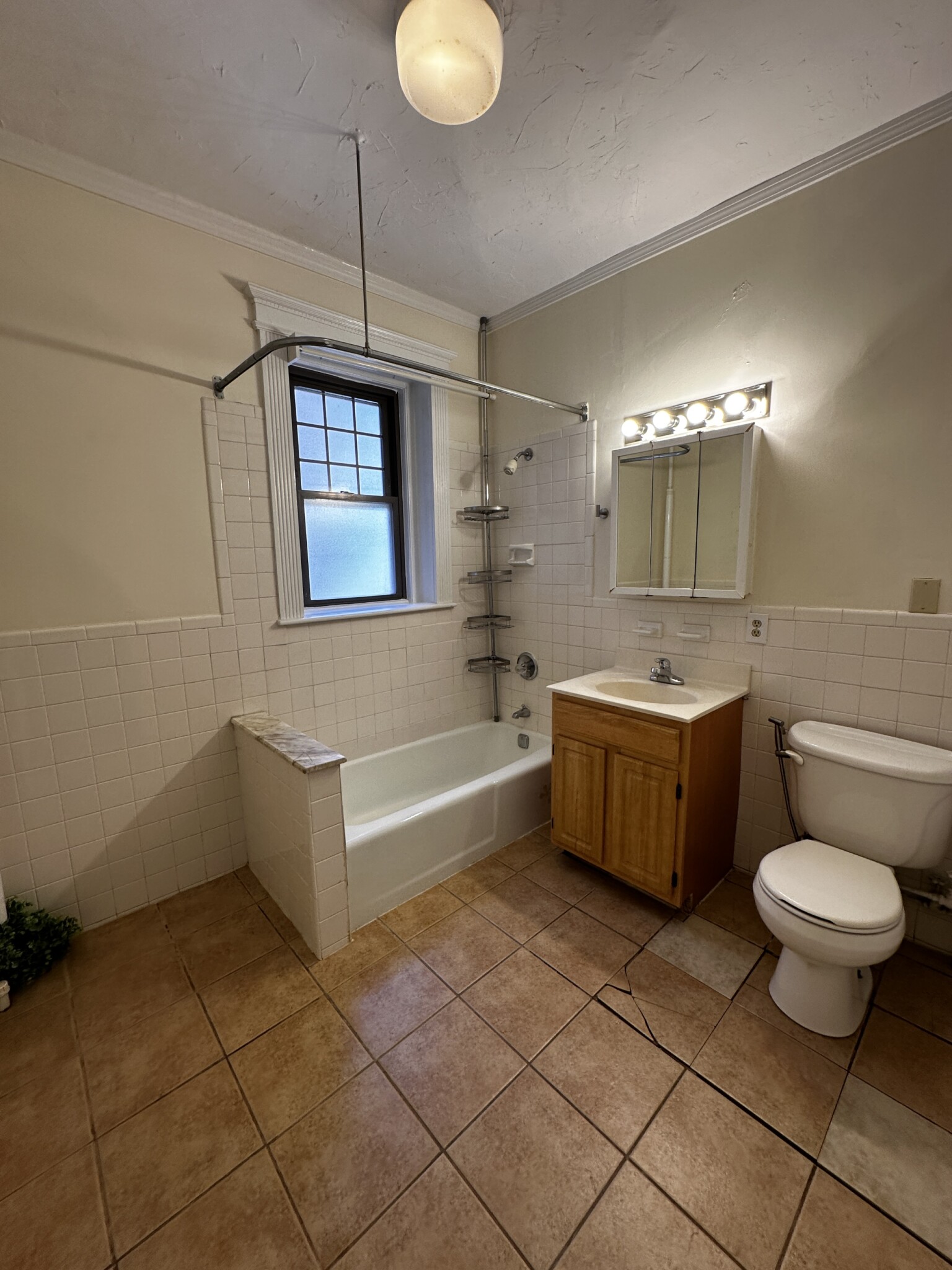 2 bed, 2 bath apartment for rent at 73 Longwood Ave Unit 2R, Longwood — photo 16 of 18