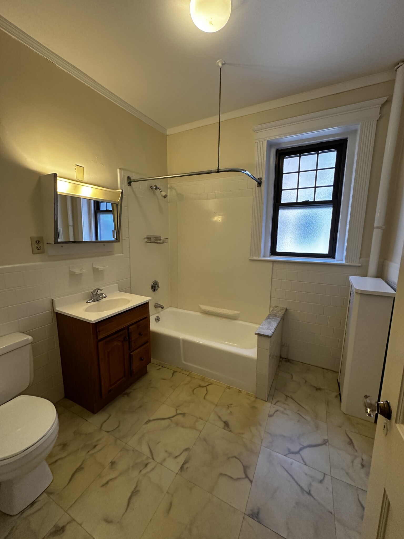 2 bed, 2 bath apartment for rent at 73 Longwood Ave Unit 2R, Longwood — photo 11 of 18