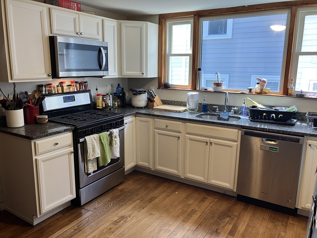 3 bed, 2 bath apartment for rent at 73 Lowell Unit 1, Spring Hill — photo 10 of 21