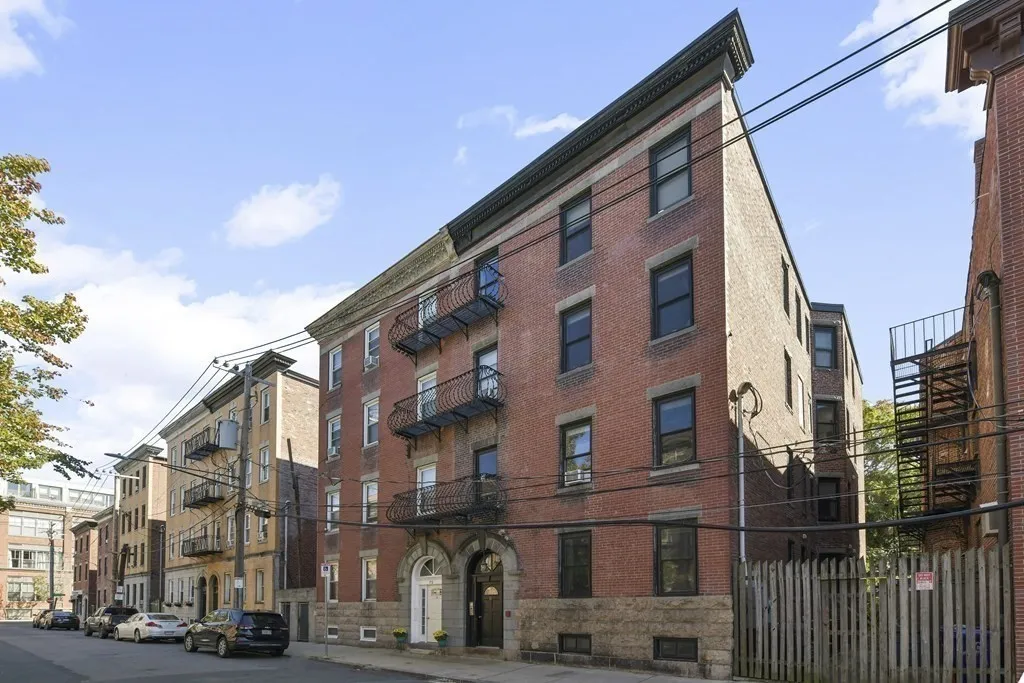 2 bed, 2.5 bath apartment for rent at 73 Lubec St Unit 1R, East Boston — photo 22 of 23