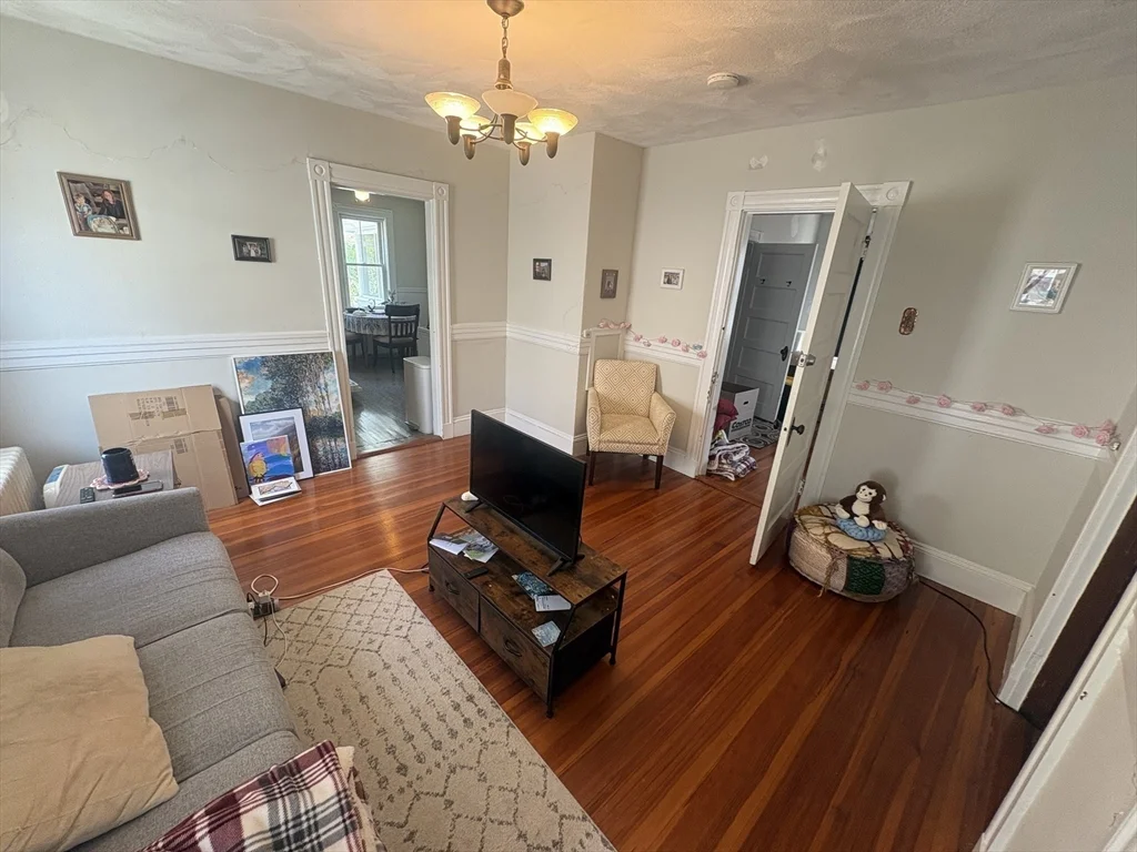 2 bed, 1 bath apartment for rent at 73 Marlboro St Unit 3, Belmont — photo 1 of 22