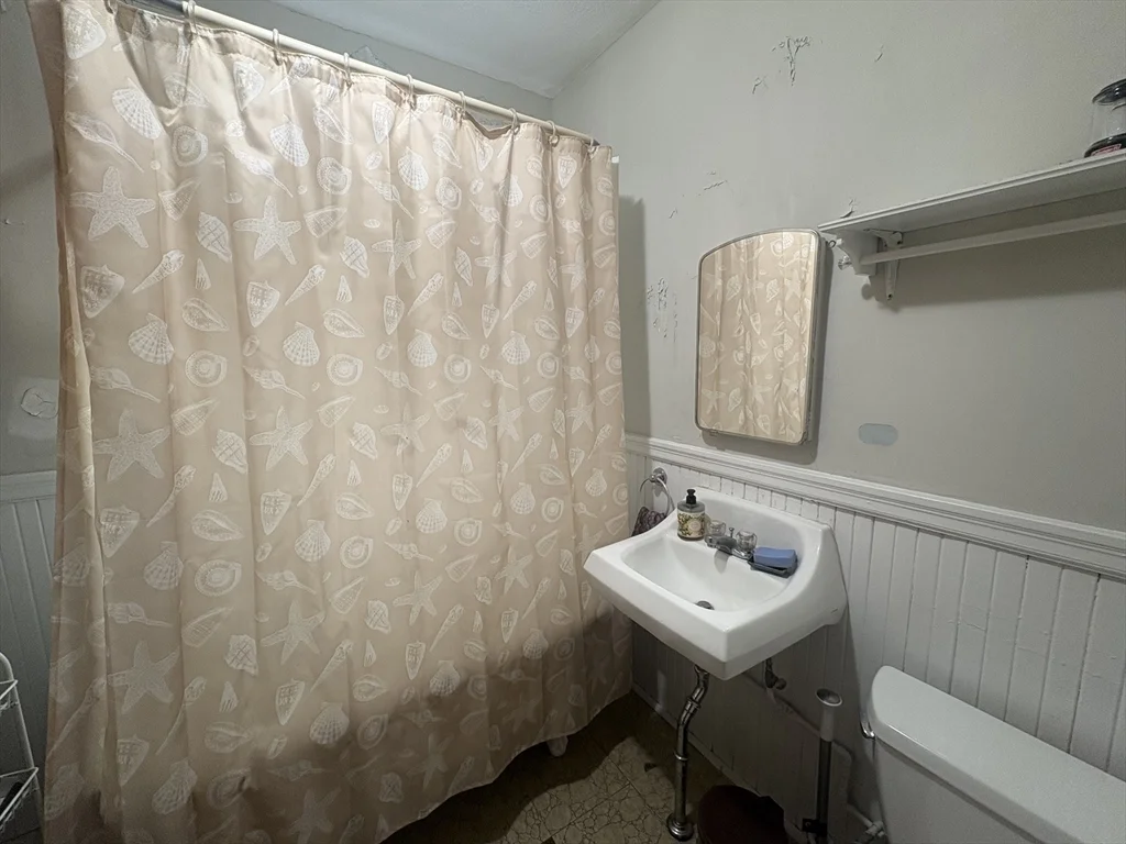 2 bed, 1 bath apartment for rent at 73 Marlboro St Unit 3, Belmont — photo 20 of 22