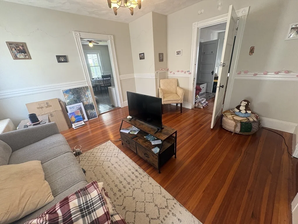 2 bed, 1 bath apartment for rent at 73 Marlboro St Unit 3, Belmont — photo 6 of 22