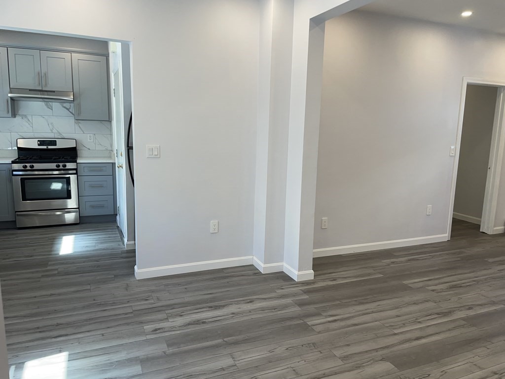 3 bed, 1.5 bath apartment for rent at 73 Marshall St Unit 2, Winter Hill — photo 4 of 13