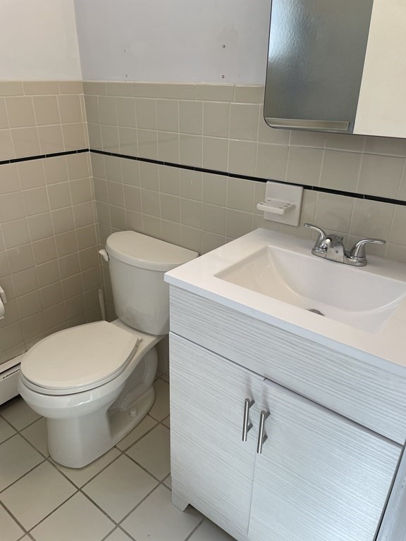 3 bed, 1.5 bath apartment for rent at 73 Marshall St Unit 2, Winter Hill — photo 7 of 13